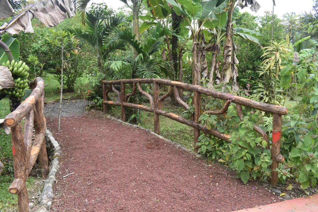 Hotel Roca Negra Del Arenal La Fortuna Esterno foto
