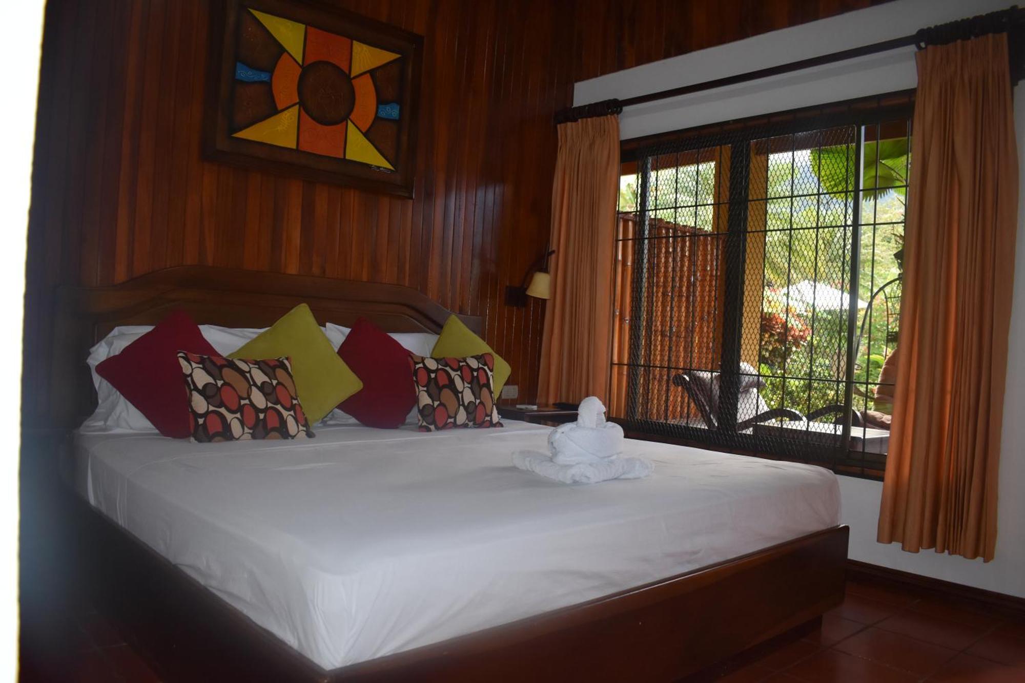 Hotel Roca Negra Del Arenal La Fortuna Camera foto