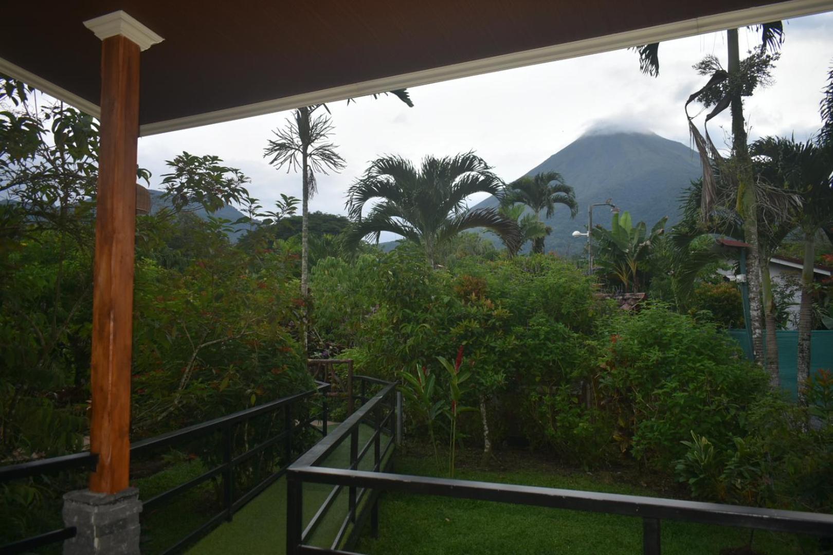 Hotel Roca Negra Del Arenal La Fortuna Esterno foto