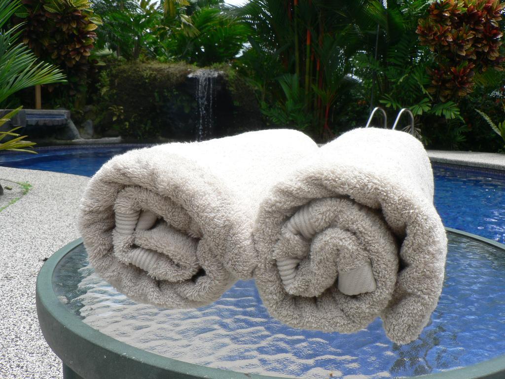 Hotel Roca Negra Del Arenal La Fortuna Esterno foto